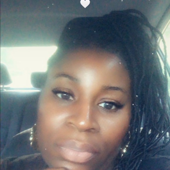 Meet your Posher, Tonya - Picture 1 of 1